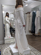 Load image into Gallery viewer, Wtoo &#39;Elensia&#39; wedding dress size-06 PREOWNED
