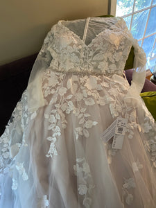 Galina Signature 'SWG820' wedding dress size-16 NEW