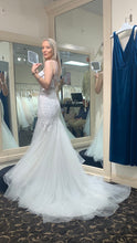 Load image into Gallery viewer, Designer Boutique &#39;tt243 designer showcase &#39; wedding dress size-04 PREOWNED

