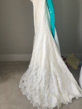 Load image into Gallery viewer, Essence of Australia &#39;1417&#39; size 8 used wedding dress view of train
