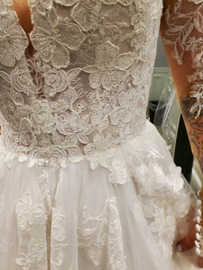 Essense of Australia 'D2939' wedding dress size-08 NEW