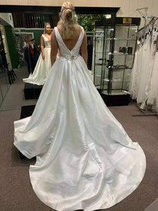 Casablanca '3140' wedding dress size-10 SAMPLE