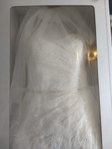 David's Bridal 'WG3263' wedding dress size-10 PREOWNED
