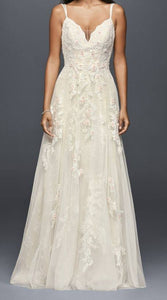 Melissa Sweet 'Scalloped A-Line' size 10 new wedding dress front view on model