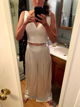 Load image into Gallery viewer, Catherine Deane &#39;AURELIA TROUSERS&#39; wedding dress size-10 NEW
