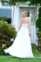 Load image into Gallery viewer, Caroline Castigliano &#39;Morning&#39; wedding dress size-02 PREOWNED
