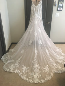 Essense of Australia 'D2770' wedding dress size-08 PREOWNED