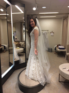 Lela Rose '2015 Spring Collection' size 8 sample wedding dress side view on model