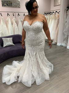 Allure Bridals '9601' wedding dress size-20 NEW