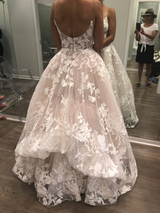 Monique Lhuillier 'Maeve' wedding dress size-06 NEW
