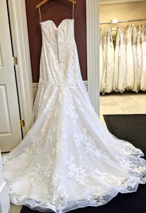 Maggie Sottero 'Aretha' wedding dress size-14 NEW