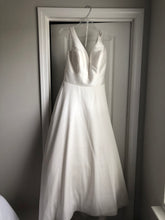 Load image into Gallery viewer, Morilee &#39;Amy #5875&#39; wedding dress size-12 NEW
