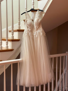 Jenny Yoo 'Savannah' wedding dress size-12 PREOWNED