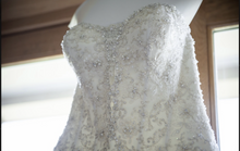 Load image into Gallery viewer, Allure &#39;Couture C206&#39; wedding dress size-12 PREOWNED
