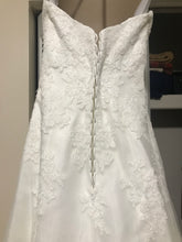 Load image into Gallery viewer, Alfred Angelo &#39;2438&#39; size 4 used wedding dress back view on hanger
