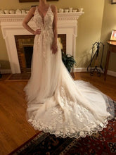 Load image into Gallery viewer, Mori Lee &#39;Rosa&#39; wedding dress size-00 NEW
