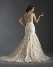 Load image into Gallery viewer, Bonny Bridal &#39;8511&#39; size 10 sample wedding dress back view on model
