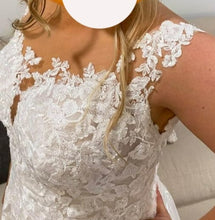 Load image into Gallery viewer,  &#39;0000&#39; wedding dress size-20 PREOWNED
