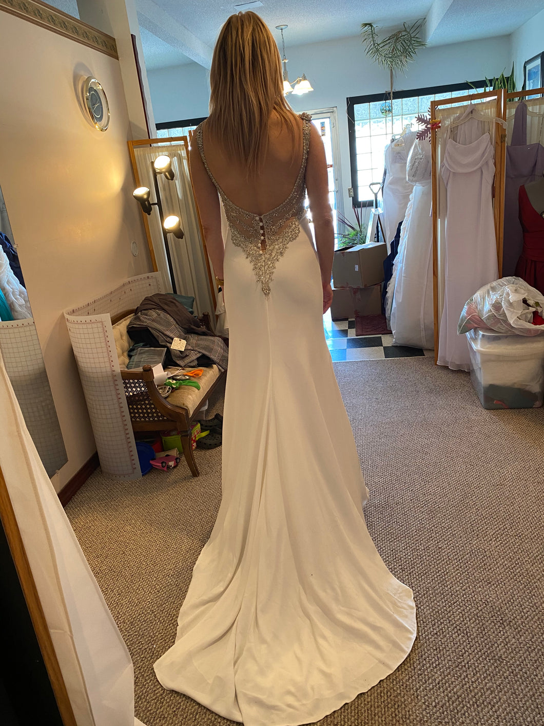 Allure '3013' size 4 sample wedding dress back view on bride