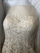 Load image into Gallery viewer, Justin Alexander &#39;Custom&#39; size 8 used wedding dress front view flat in box

