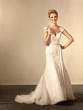 Load image into Gallery viewer, Alfred Angelo &#39;1716161&#39; - alfred angelo - Nearly Newlywed Bridal Boutique - 5
