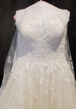 Load image into Gallery viewer, Pronovias &#39;Mambo&#39; wedding dress size-12 PREOWNED

