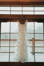 Load image into Gallery viewer, Reem Acra &#39;For Life&#39; wedding dress size-06 PREOWNED
