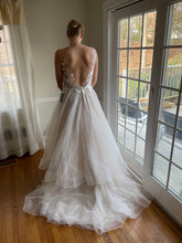 Load image into Gallery viewer, Wtoo &#39;Valera&#39; wedding dress size-12 NEW
