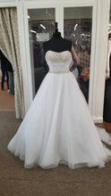 Load image into Gallery viewer, Alfred Angelo &#39;0002713556&#39; - alfred angelo - Nearly Newlywed Bridal Boutique - 6
