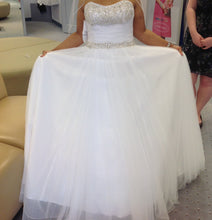 Load image into Gallery viewer, Alfred Angelo style #2376 - alfred angelo - Nearly Newlywed Bridal Boutique - 1
