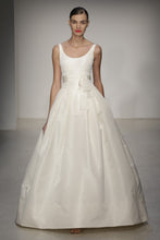 Load image into Gallery viewer, Amsale &#39;Chelsea&#39; - Amsale - Nearly Newlywed Bridal Boutique - 1
