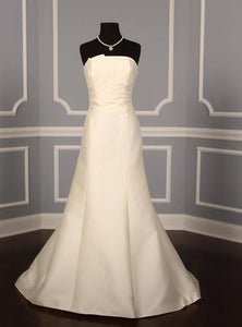 Anne Barge '168' size 8 new wedding dress front view on mannequin