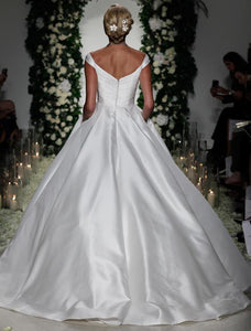 Anne Barge 'Berkeley' size 6 new wedding dress back view on model