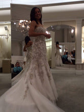 Load image into Gallery viewer, Danielle Caprese &#39;Fit To Flare&#39; size 6 new wedding dress side view on bride
