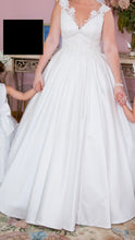 Load image into Gallery viewer, Pnina Tornai &#39;Top from 4717 and bottom from 4422&#39; wedding dress size-14 PREOWNED
