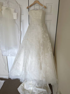 Vera Wang 'Esther' wedding dress size-12 NEW