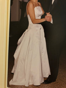 Marisa '22472' size 6 used wedding dress side view on bride