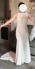 Load image into Gallery viewer, Theia &#39;Devon&#39; wedding dress size-04 PREOWNED
