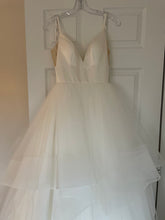 Load image into Gallery viewer, Calla Blanche &#39;L&#39;Amour LA8223&#39; wedding dress size-02 NEW
