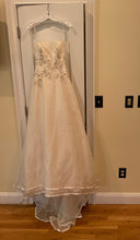 Load image into Gallery viewer, Liancarlo &#39;1890&#39; wedding dress size-06 NEW
