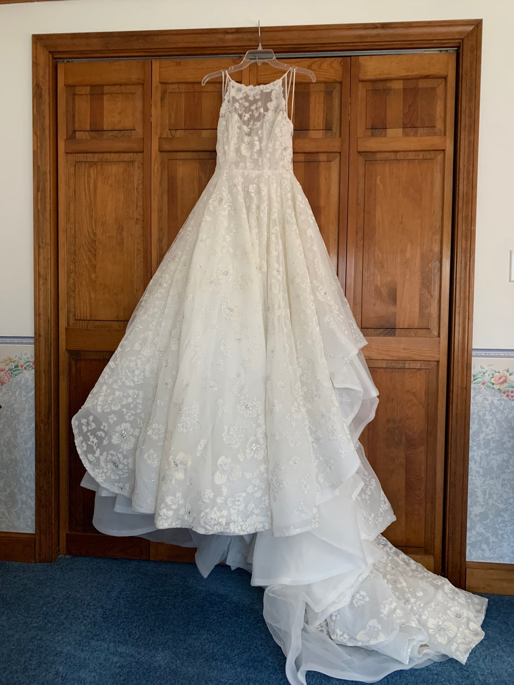 Hayley Paige 'Reagan 6755' wedding dress size-06 NEW