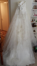 Load image into Gallery viewer, Casablanca &#39;2098&#39; size 12 used wedding dress back view on hanger
