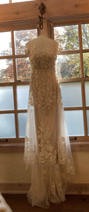 Melissa Sweet 'STYLE# MS251199: Embroidered illusion cap sleeve wedding dress and veil' wedding dress size-06 PREOWNED