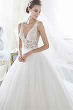 Load image into Gallery viewer, Nicole Spose &#39;Niab18009&#39; size 4 new wedding dress front view on model
