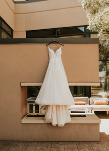 Essense of Australia 'D2363' wedding dress size-02 PREOWNED