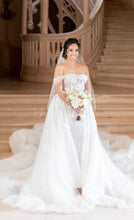 Load image into Gallery viewer, Pallas Couture &#39;Lille&#39; wedding dress size-06 PREOWNED
