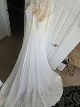 Load image into Gallery viewer, Stella york &#39;6593+&#39; wedding dress size-22 NEW
