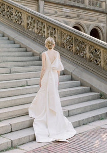 Carolina Herrera 'Aubrey ' wedding dress size-04 PREOWNED