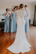 Load image into Gallery viewer, Theia &#39;Lauren&#39; size 6 used wedding dress back view on bride
