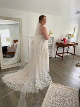 Load image into Gallery viewer, Private Collection &#39;Private label &#39; wedding dress size-08 PREOWNED
